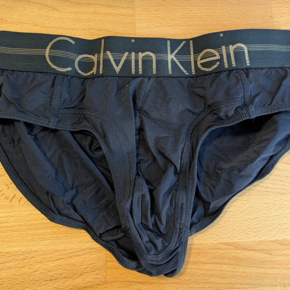 Calvin Klein CK Focused Fit Hip Brief/Bikini Sport Stretch